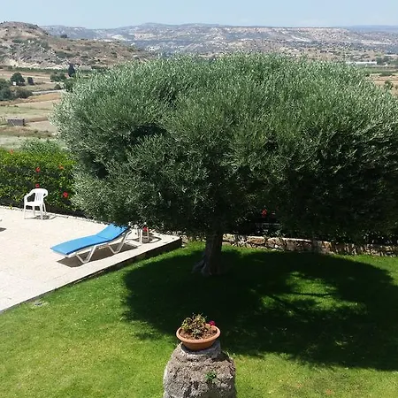 Pelekanos 아파트호텔