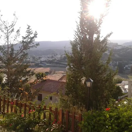 Pelekanos 아파트호텔 피조우리