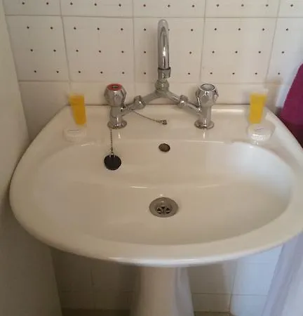 Pelekanos מלון דירות פיסורי