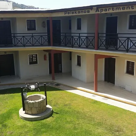 Pelekanos מלון דירות פיסורי