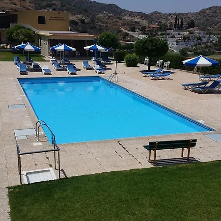 מלון דירות Pelekanos