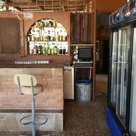 Pelekanos 3* פיסורי