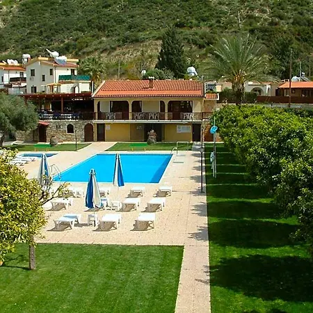 Aparthotel Pelekanos 3*