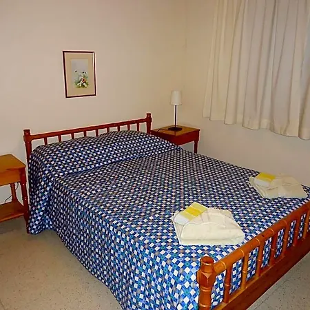 Pelekanos Aparthotel 3*